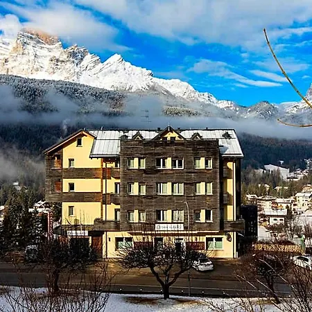 Th Cadore - Antelao Hotell